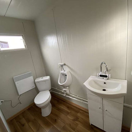 Contenedor de 5x2,40 m + instalaciones sanitarias