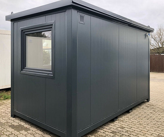 Contenedor de 4x2,40 m - Oficina/Jardín/Espacio privado