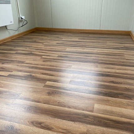Contenedor de 4x2,40 m - Oficina/Jardín/Espacio privado