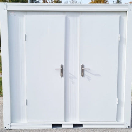 Contenedor sanitario SCD RAL 9002 Gris Blanco | 2335 mm de alto x 2400 mm de ancho x 1200 mm de profundidad | 2 puertas | 2 inodoros