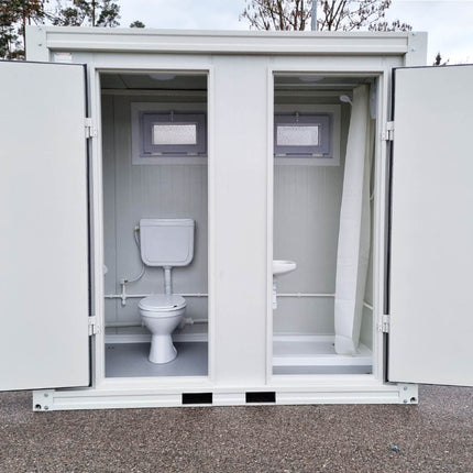 Cisterna sanitaria SCDD RAL 9002 Gris Blanco | 2350 x 2400 x 1250 mm | 2 puertas | con ducha