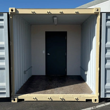 Contenedor de 20 pies (renovado), combinado como oficina y almacén.