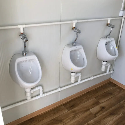Contenedor sanitario con revestimiento exterior efecto madera.
