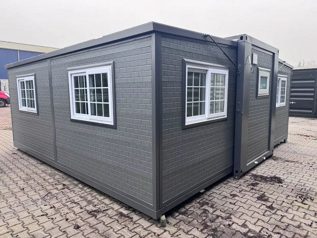 Pequeña casa de 37 m² con amplia terraza cubierta, garantía de 5 años.
