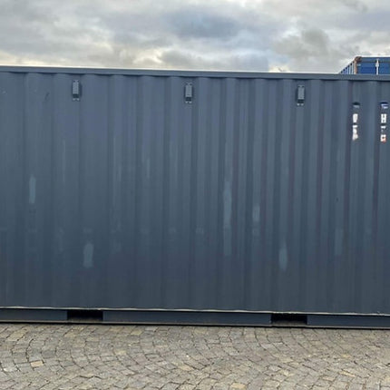 Contenedor marítimo de 20 pies con puerta seccional