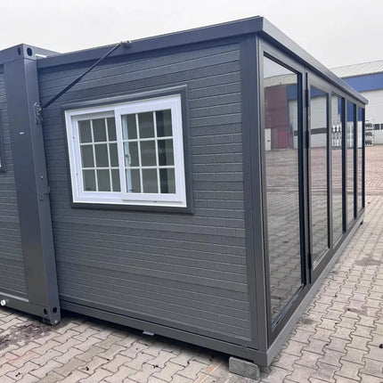 Pequeña casa de 37 m² con amplia terraza cubierta, garantía de 5 años.
