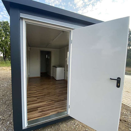 Contenedor de 6x2,40 m + WC, ducha y cocina