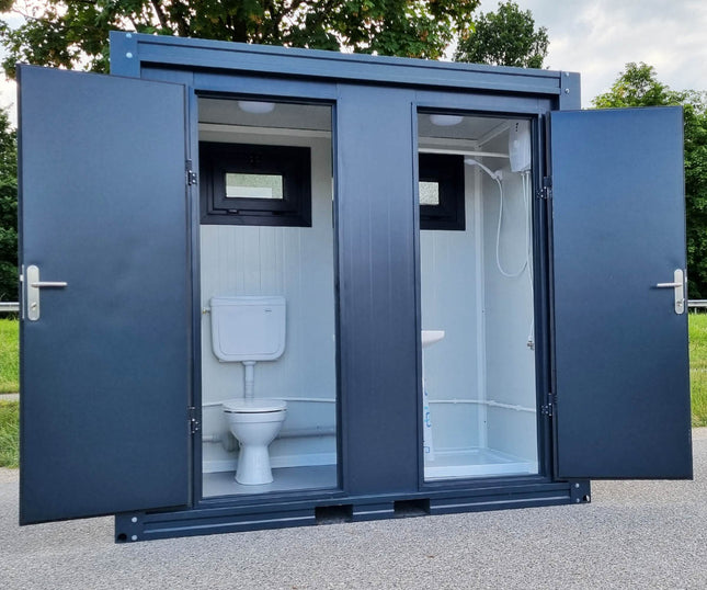 Cisterna sanitaria SCDD RAL 7016 gris antracita | 2350 x 2400 x 1250 mm | 2 puertas | con ducha